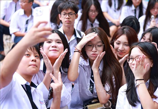 Tân học sinh khối 10 hào hứng trải nghiệm The Serendipity 2026, cùng nhau bắt đầu một hành trình mới dưới mái trường THPT Trần Phú - Hoàn Kiếm. Ảnh: Thanh Tùng - TTXVN